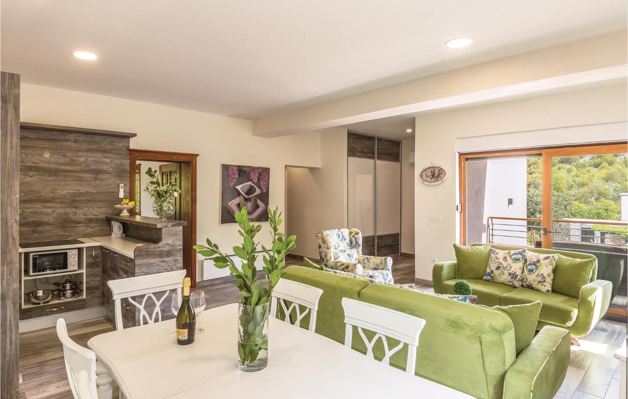 6 Bedroom Gorgeous Home In Zagvozd Exterior foto