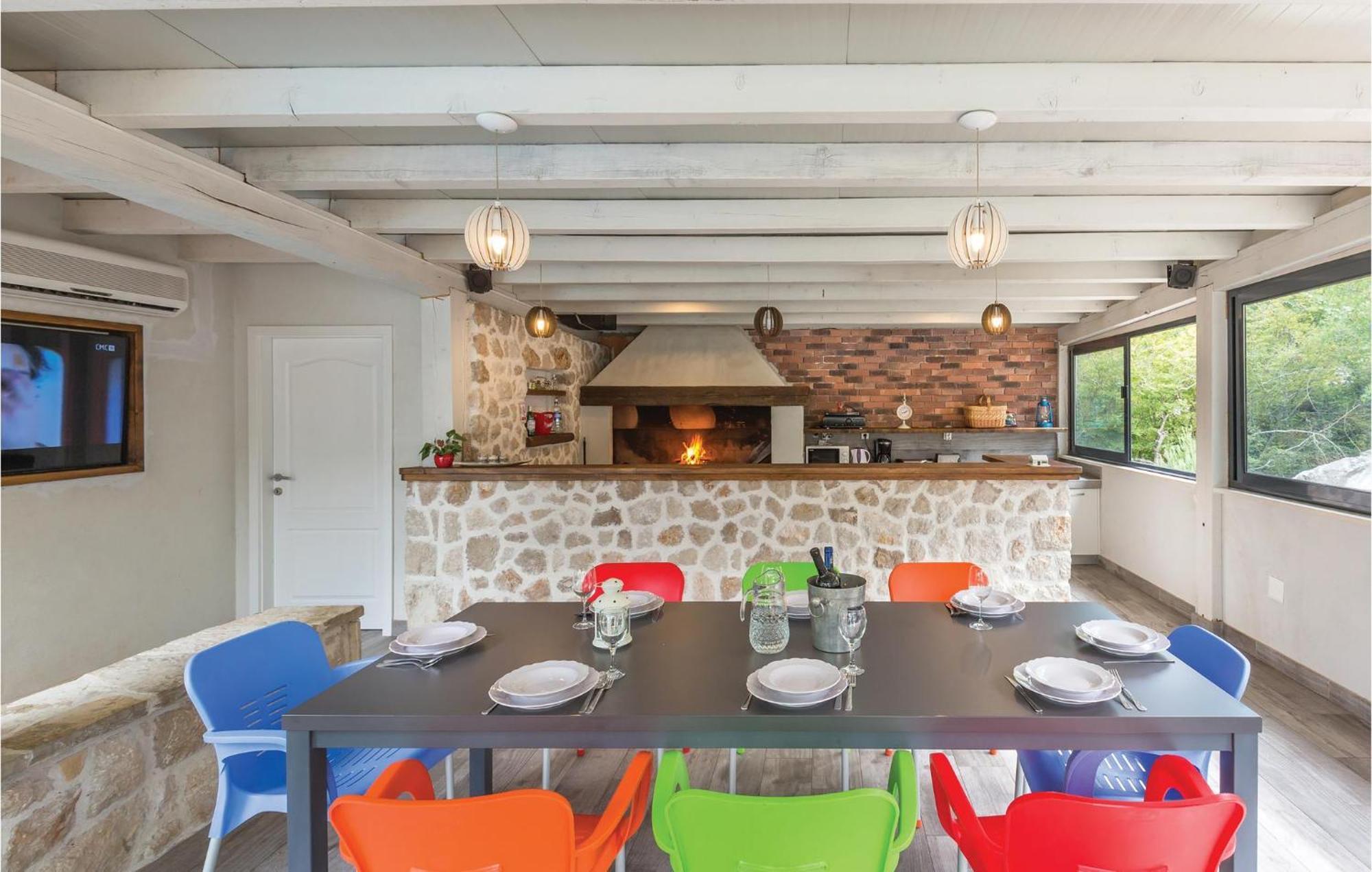 6 Bedroom Gorgeous Home In Zagvozd Exterior foto
